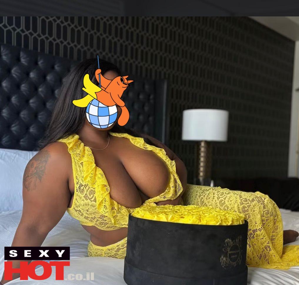 בתל אביב – מארחת סופר סקסית