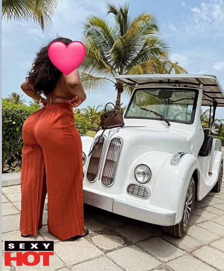 לואיז סקסית בחורה אפריקאית תיירת – בתל אביב