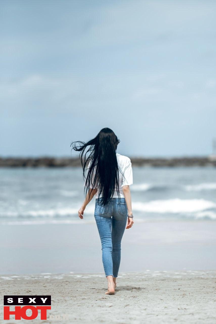 ליזה מארחת נדירה כוסית על בת 25 – תל אביב