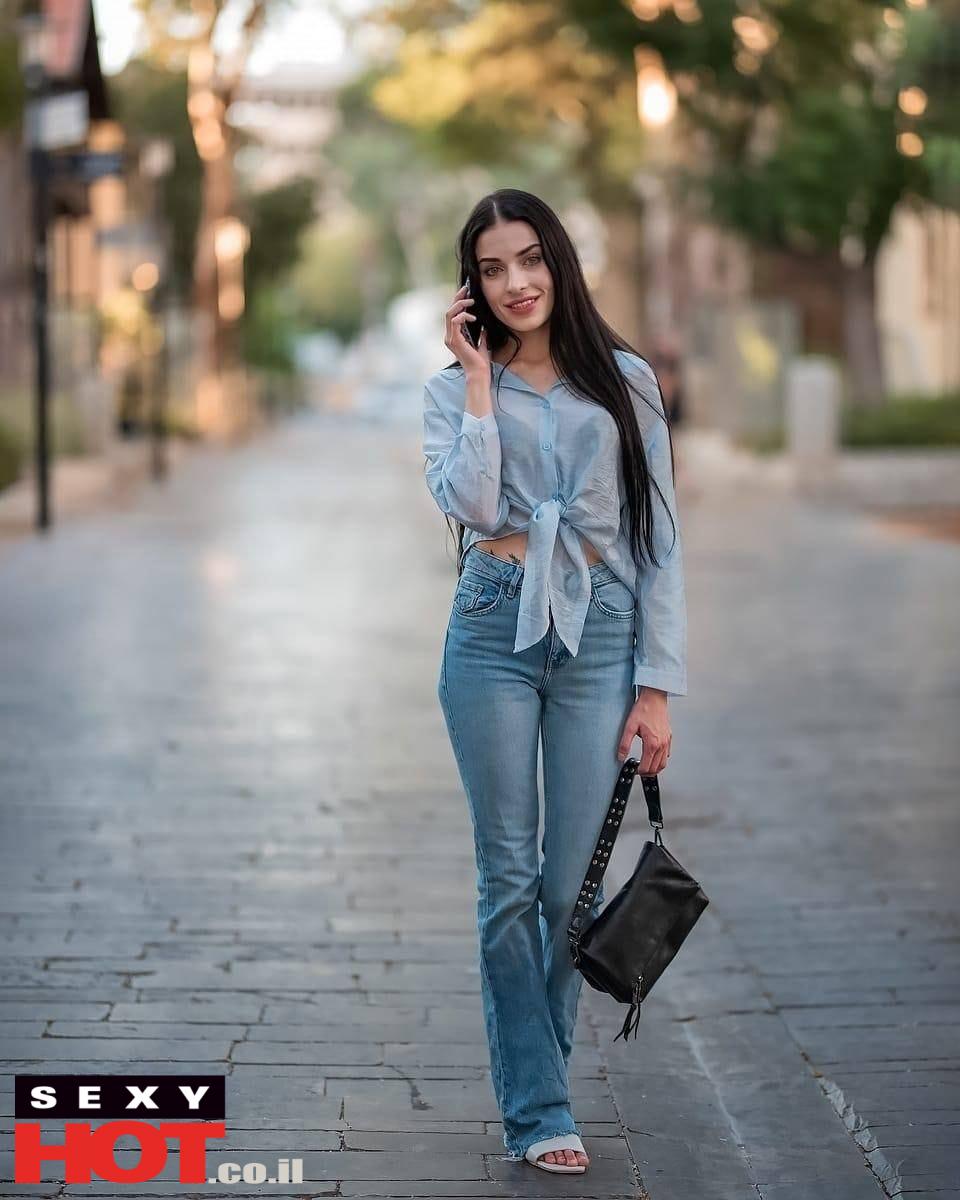 ליזה-ספורטיבית בת 25 מעסה קסומה – תל אביב
